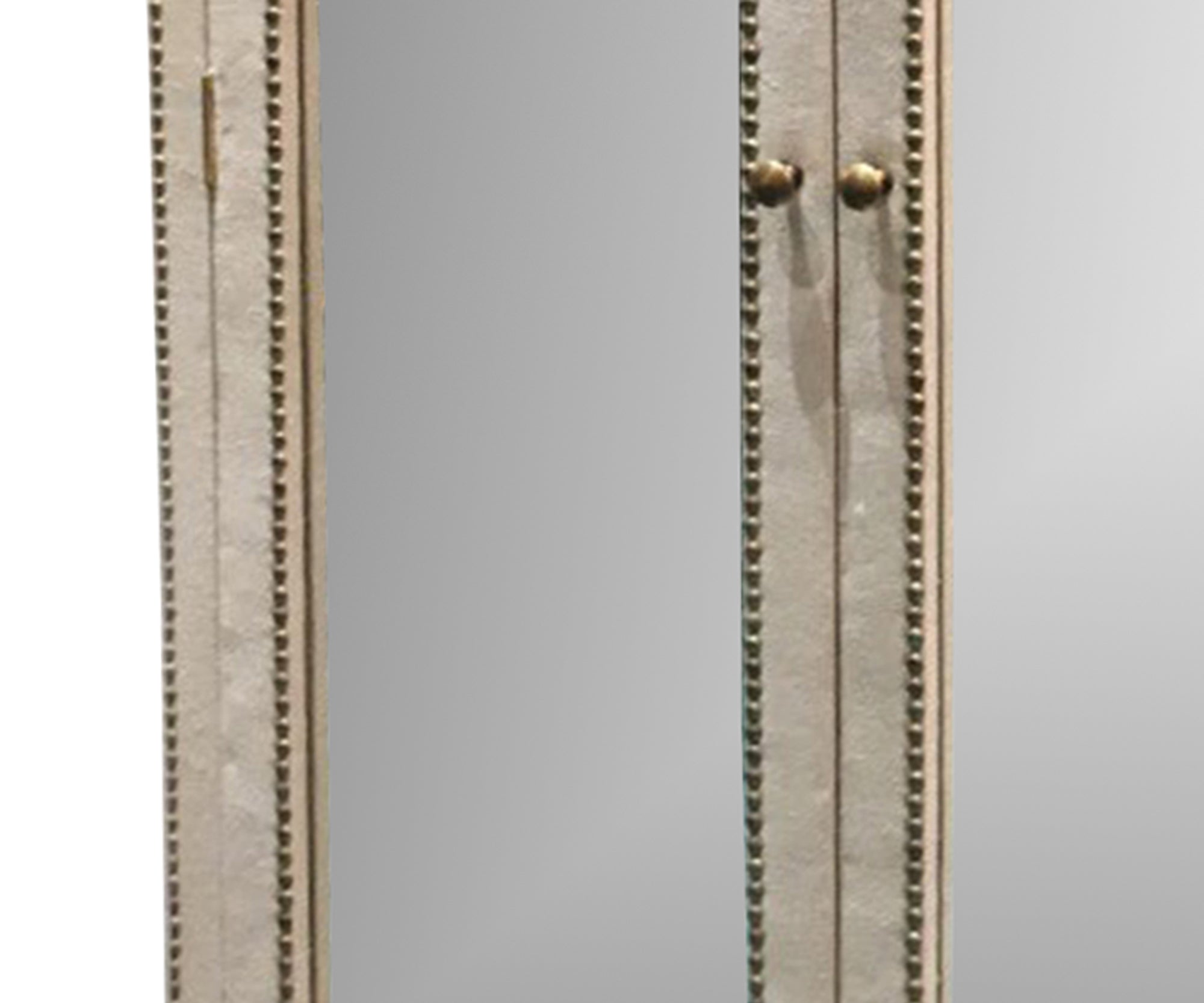 Wardrobee with mirror