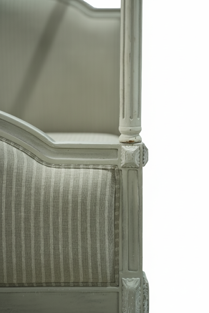 Amber Gustavian Canopy Bed