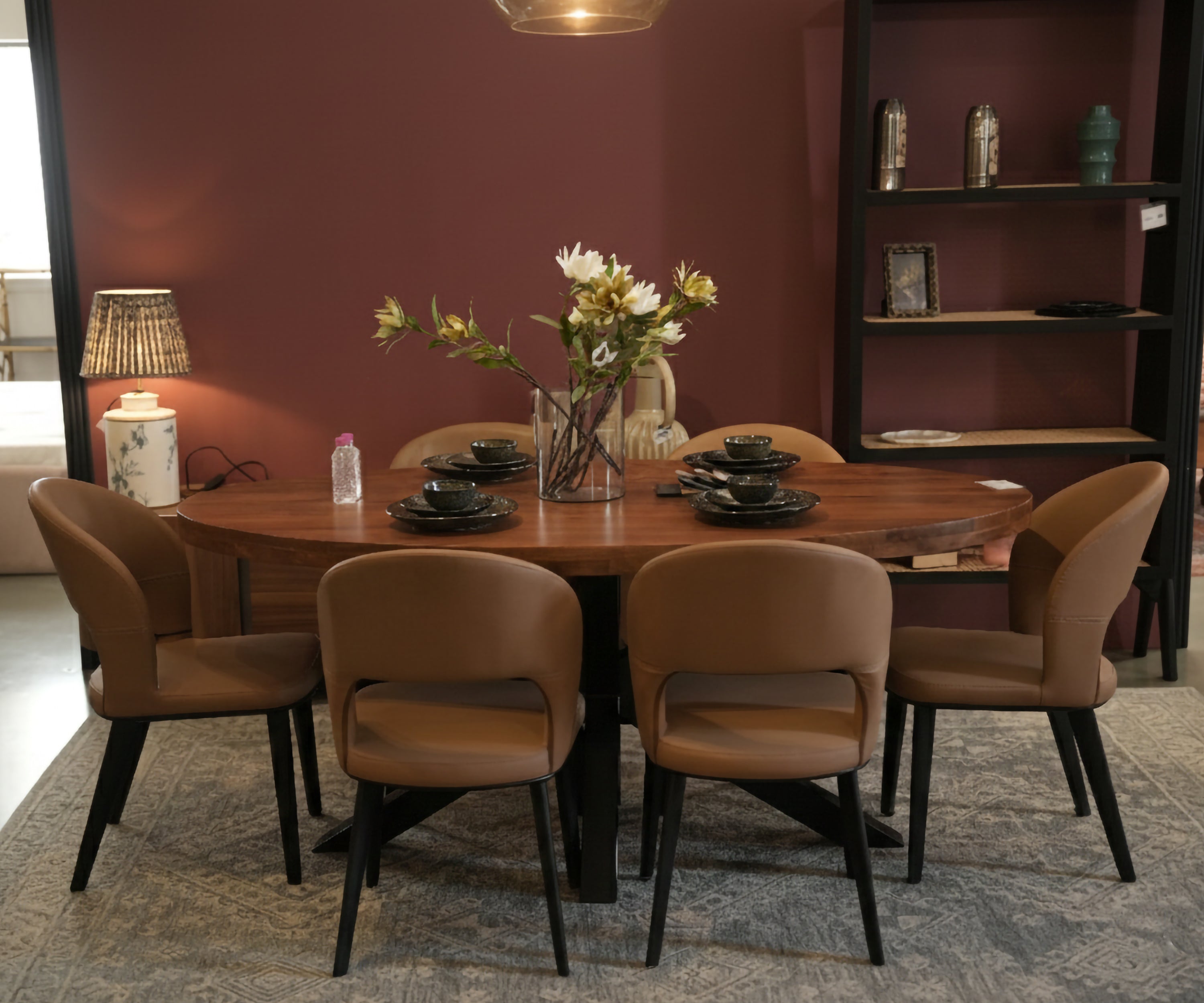 Modern, Luxurious and Upholstered Half Circle Dinning Chair