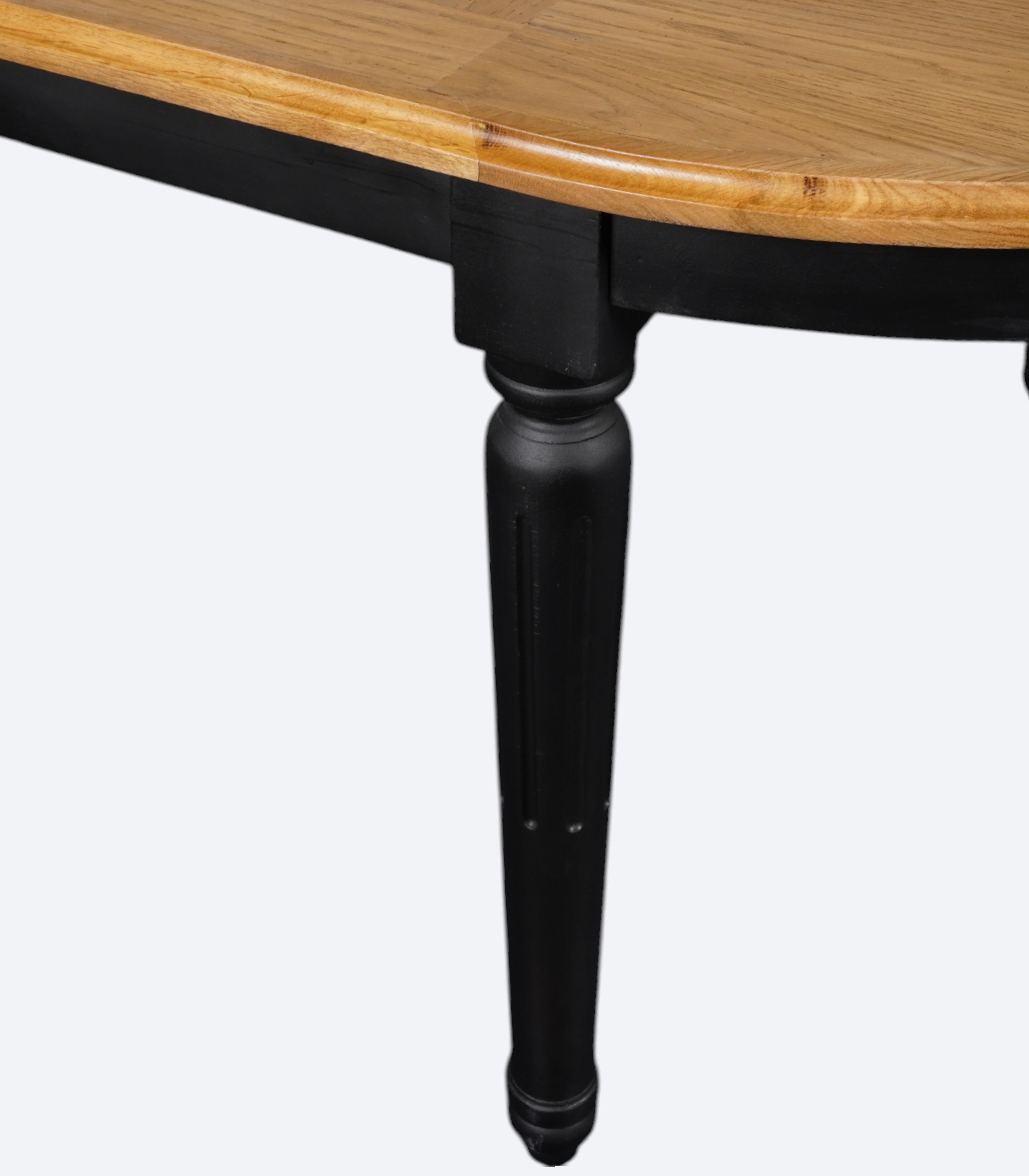 Gustavian Oval Shape Dining Table