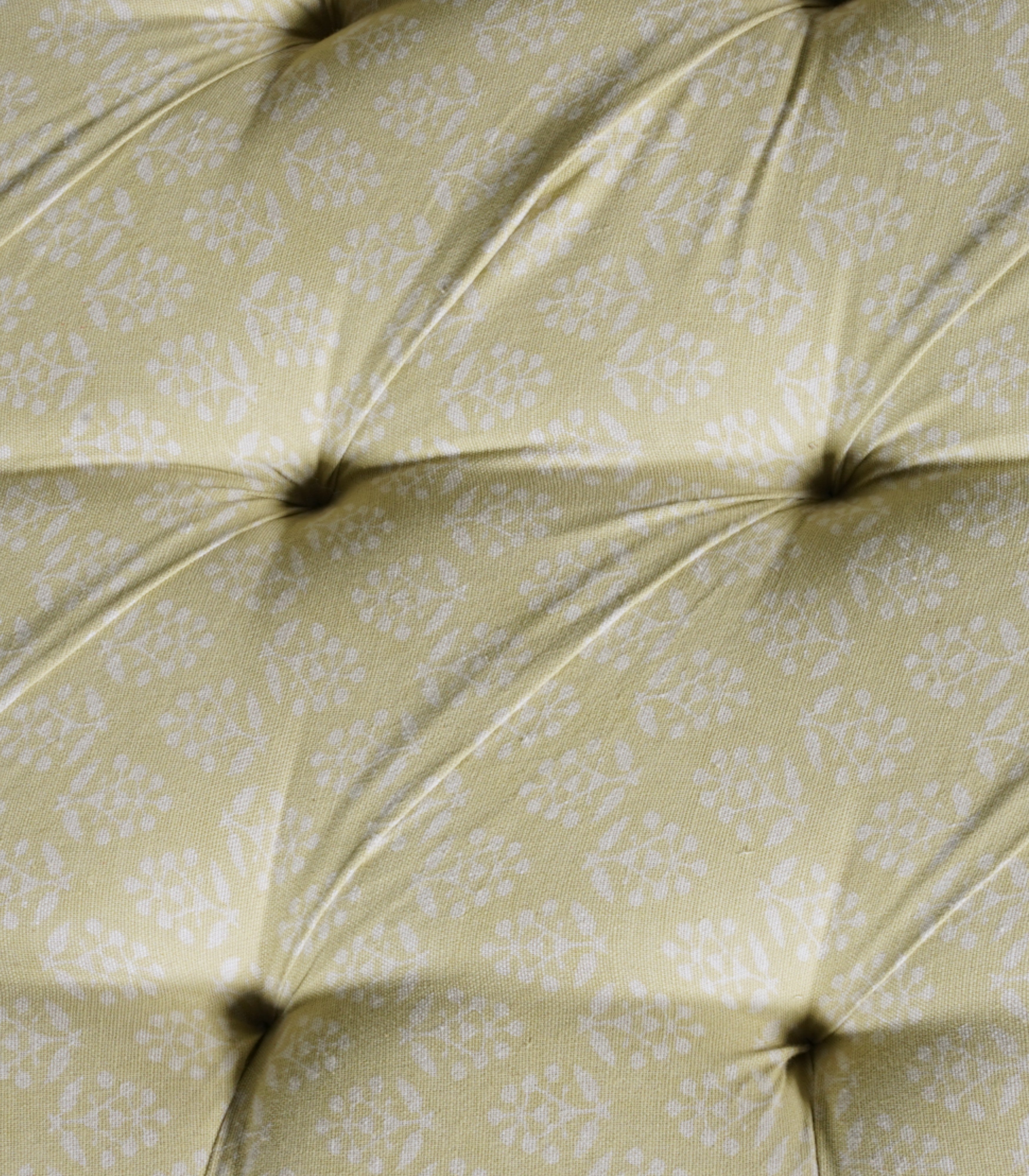 Gustavian Heirloom Tufted Half Round Bench