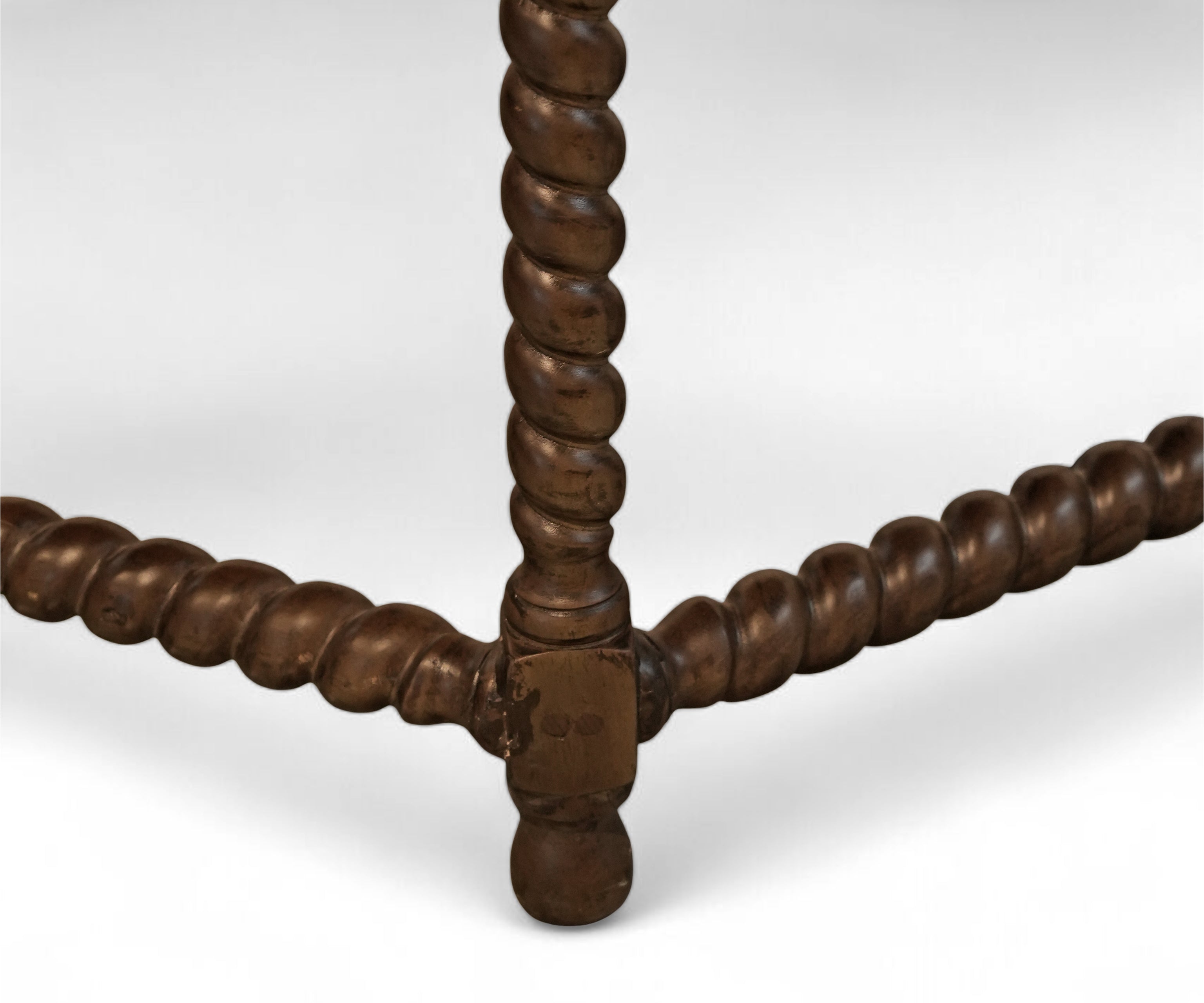 Barley Twist Dining Table 6 Seater