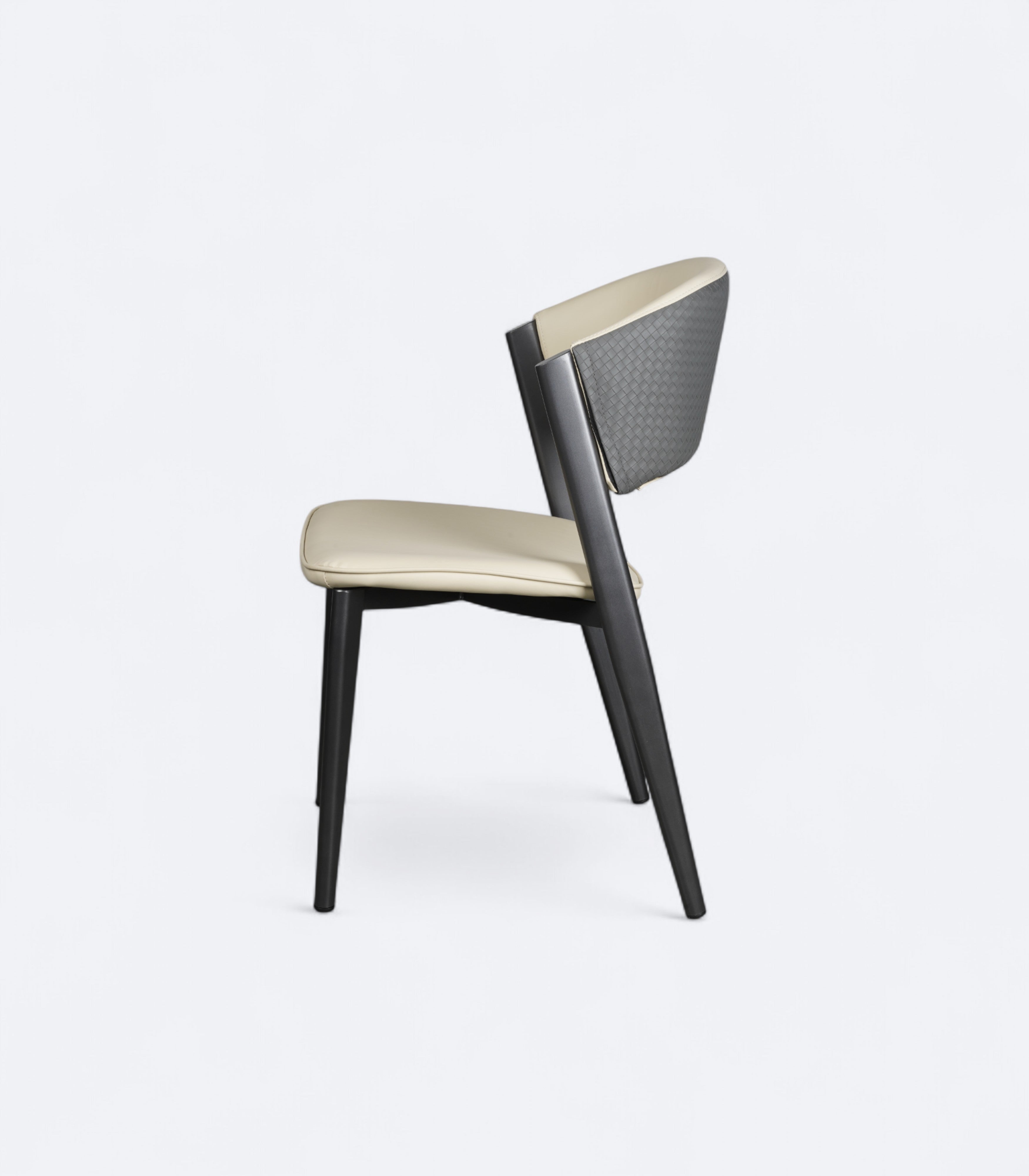 Sleek Beauty: Curved Back Wooden Dining Chair in Leather